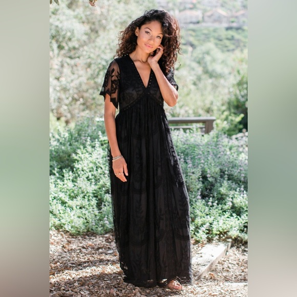 PinkBlush Maternity Cream Lace Mesh Overlay Maxi Dress, new with tag, Size S - Picture 3 of 10